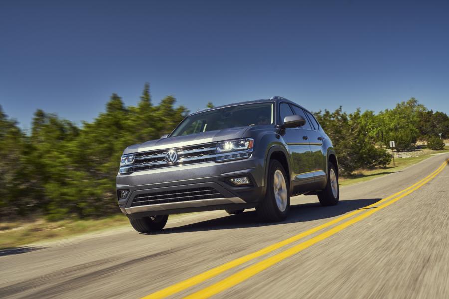  Volkswagen Atlas V6 4Motion 2017 года  (фото 3 из 52)